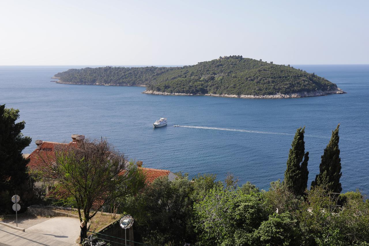 330 Dubrovnik